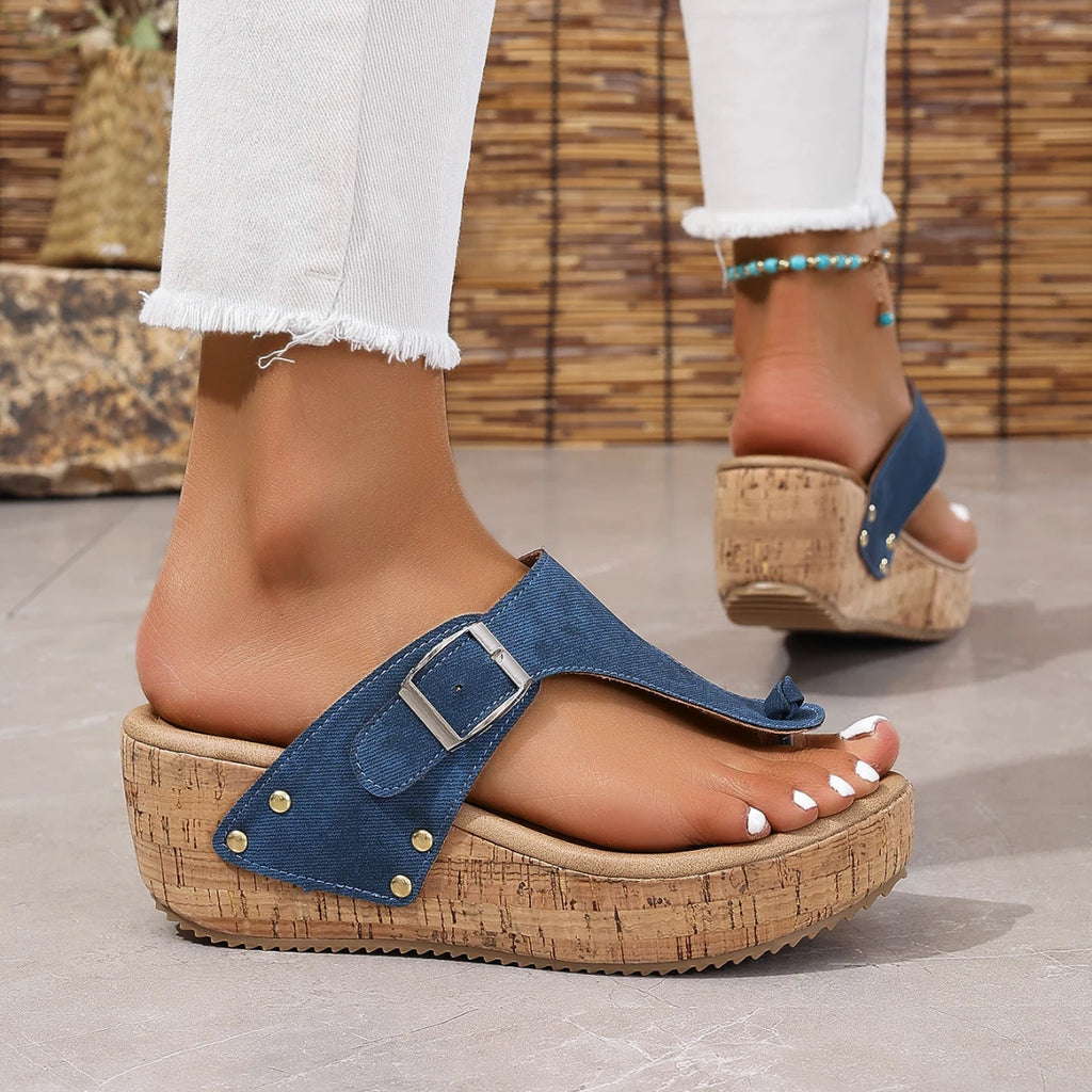 Women Sandals Platform Clip Toe Slippers Flip Flops Summer Wedges Fashion High Heels Shoes for Women New Trend Outdoor Sandals
