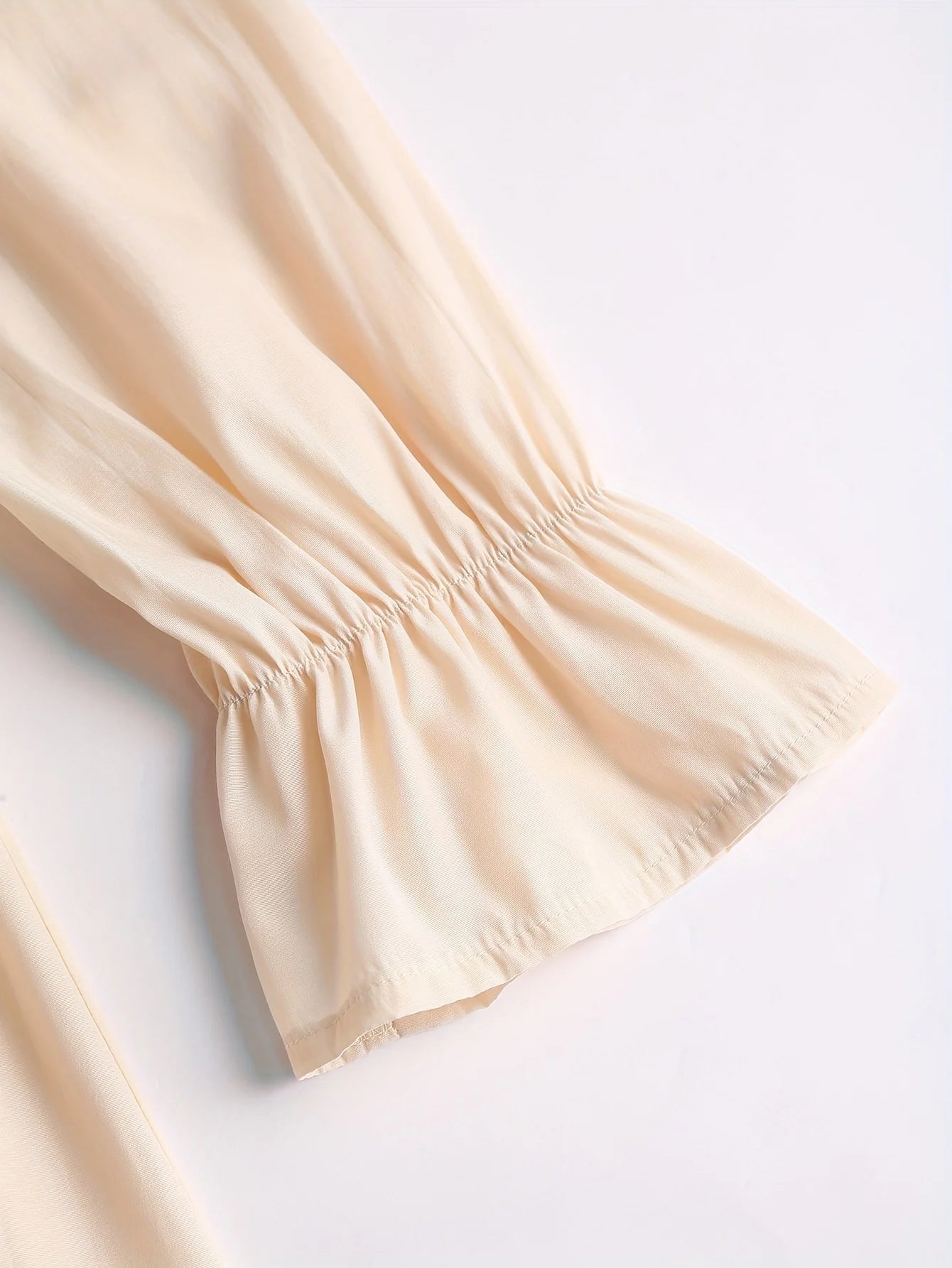 European and American women's clothing, retro V-neck solid-color long-sleeved long dress, country-style dress without belt acces