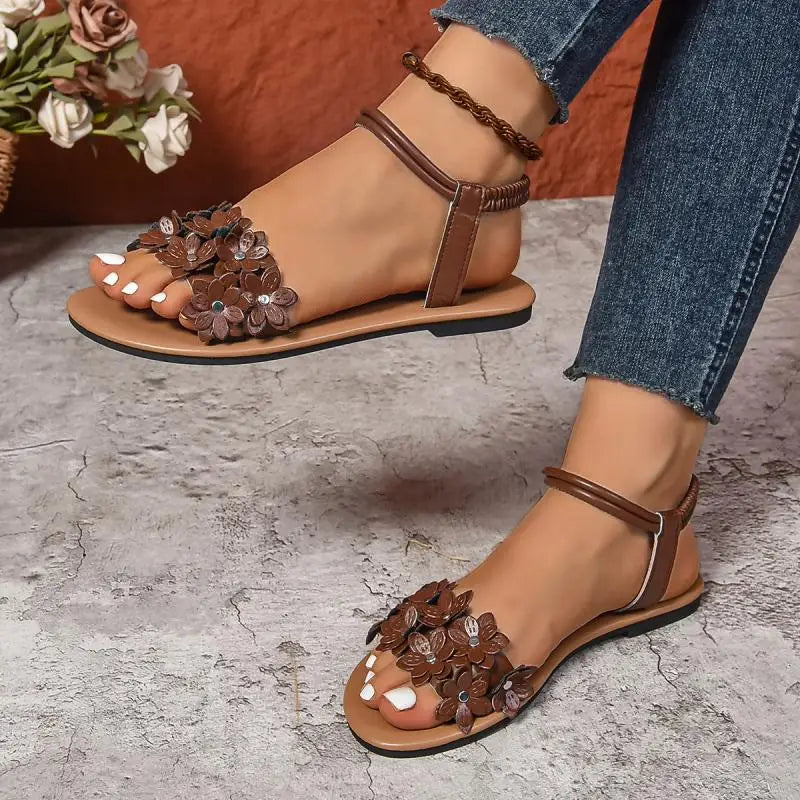 Flower Decoration Flat Sandals for Women Summer 2025 Lightweight Comfort Beach Shoes Woman Fashion White Floral Dress Sandalias