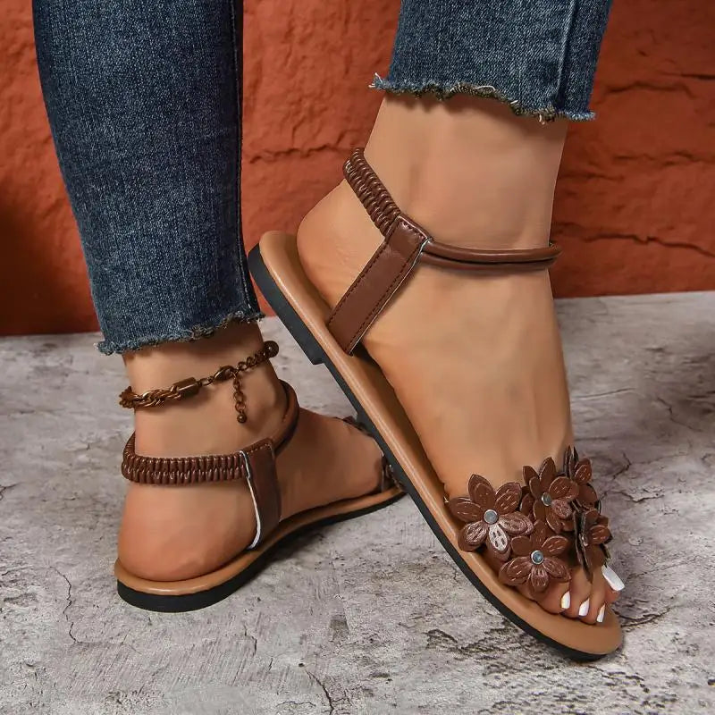 Flower Decoration Flat Sandals for Women Summer 2025 Lightweight Comfort Beach Shoes Woman Fashion White Floral Dress Sandalias