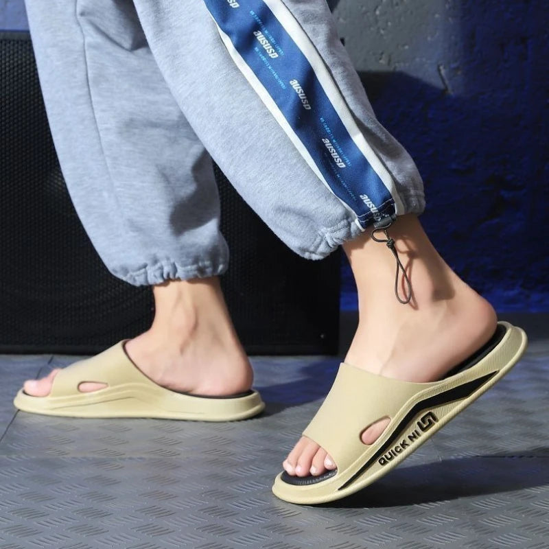 Fashion Men Slippers PVC Soft Sole Non-slip Men Flip Flops Outdoor Thick Bottom Beach Sandals Home Bathroom Couples Slippers New