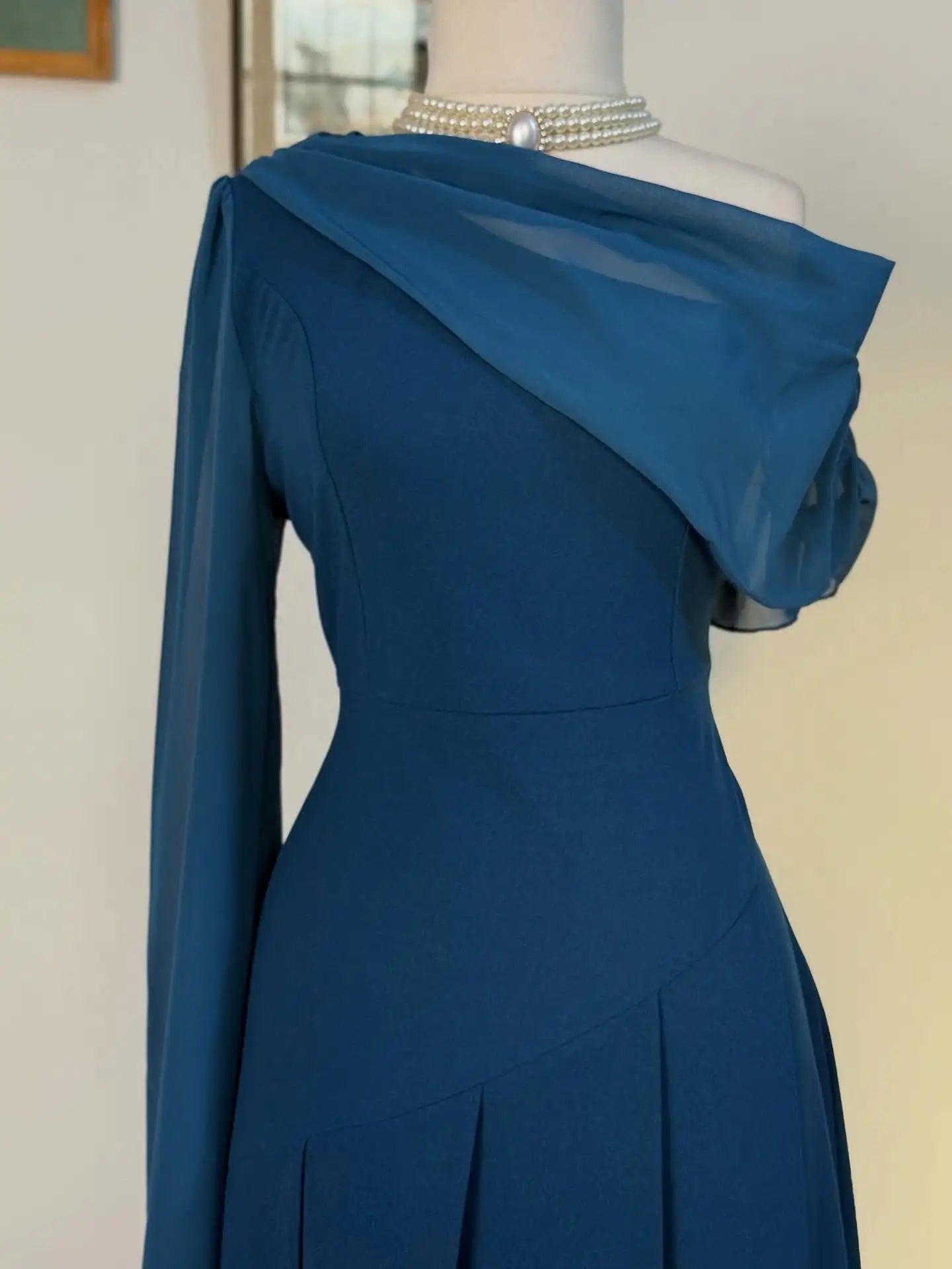 Customized A-Line Scoop Short Sleeves Elegant Formal Evening Dress Delicate Classic Celebrity Gowns Modern Fashion Party Dress