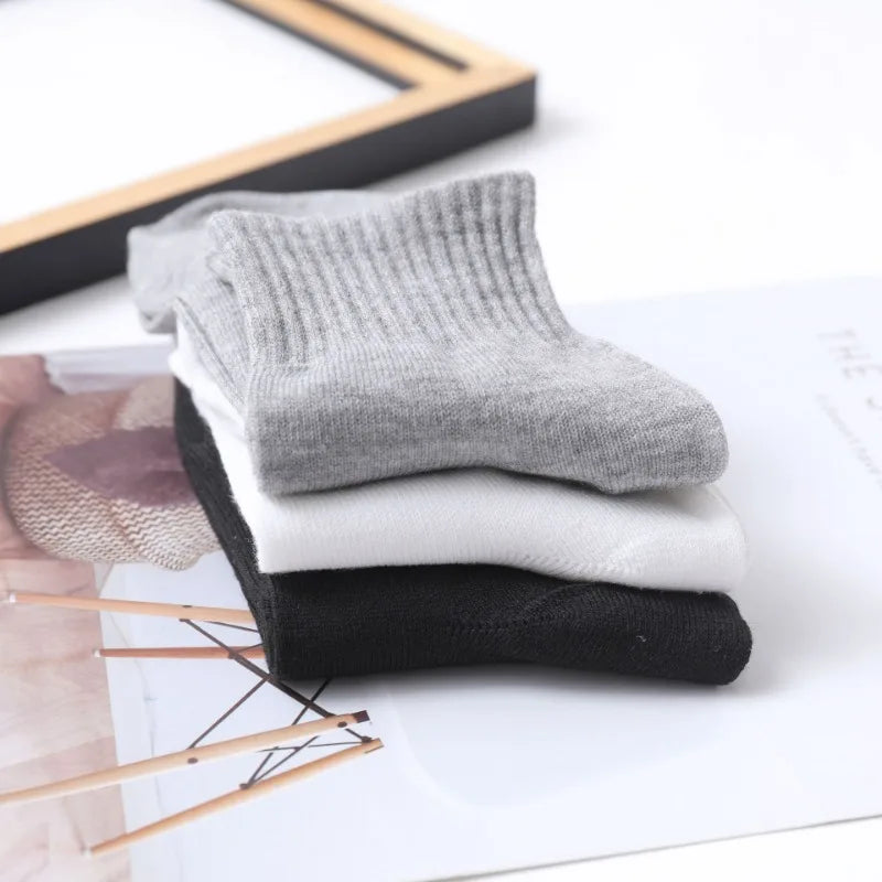 1 Pairs to 3 Pairs New Men's Summer Breathable Mid tube Socks Men Black White Solid Sports Socks Women Four Seasons Cotton Socks