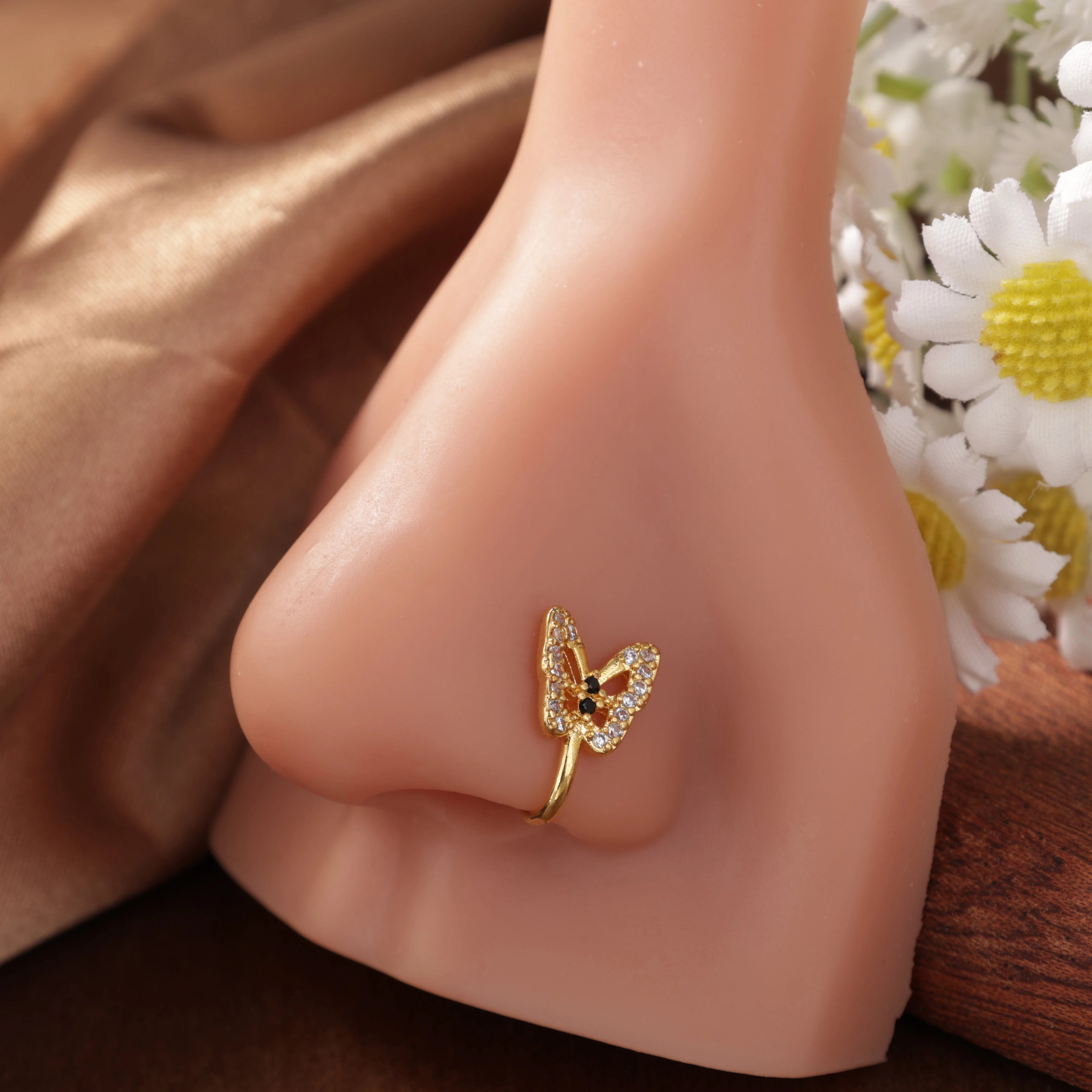 6PCS Fake Nose Ring CZ African Nose Cuffs Gold Fake Nose Piercing Faux Septum Nose Rings Clip On Nose Jewelry For Women