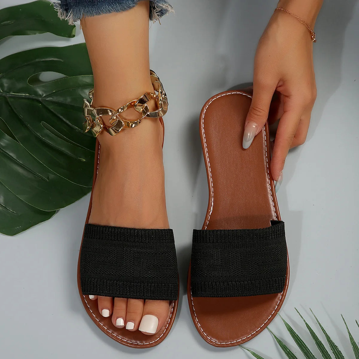 Women's Sandals 2025 Summer Luxury Fashion Flat Sandals Brown Designer Open Toe Non-Slip Outdoor Beach Slippers Slides Women