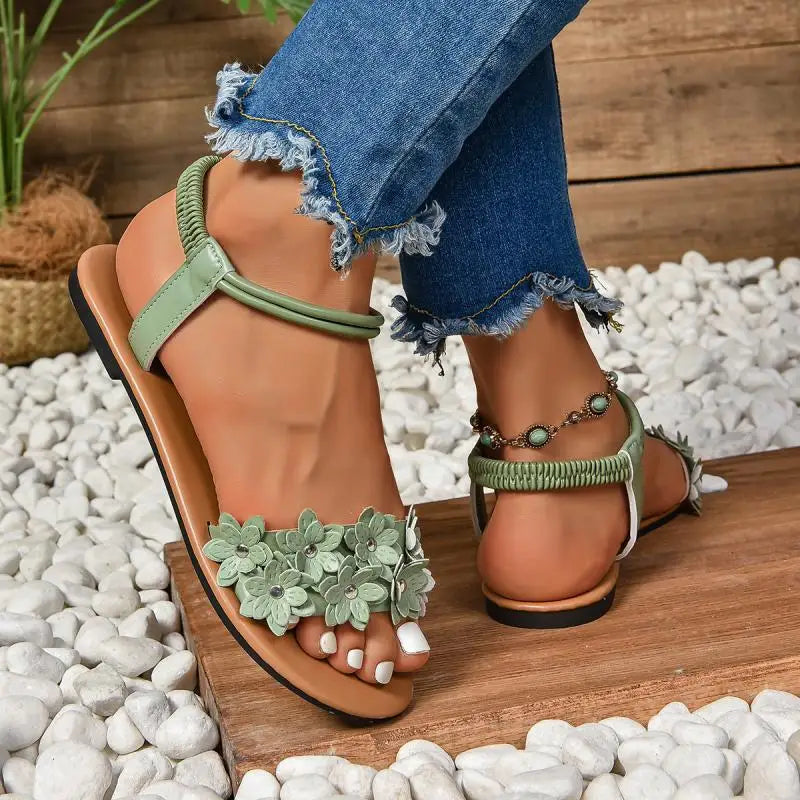 Flower Decoration Flat Sandals for Women Summer 2025 Lightweight Comfort Beach Shoes Woman Fashion White Floral Dress Sandalias